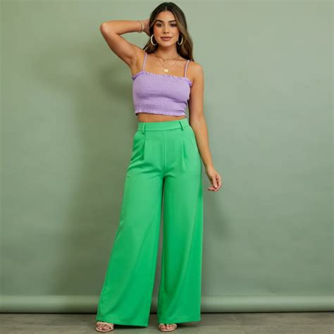 What to Wear With Green Pants? 15+ Chic Outfit Ideas
