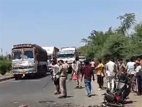 3 Bikers Die Filming Reel Live | Mauganj Accident