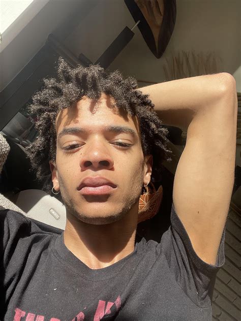 Shoutout to the twist it up comb for helping my hair loc quickly : r ...