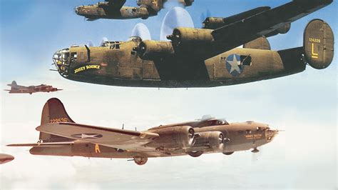 Better Or Best: The B-17 Vs. The B-24 - Warfare History Network