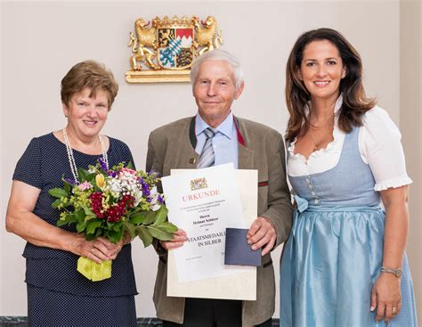 Staatsmedaille für Helmut Schürer | agrarheute.com
