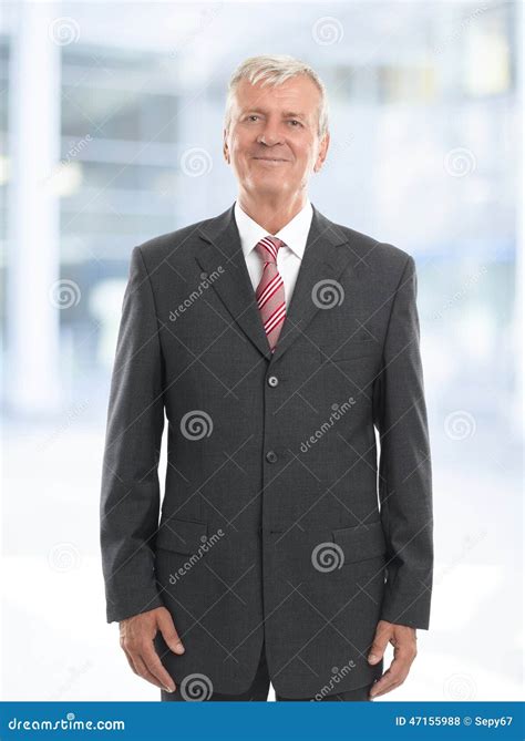 Old Businessman 的图像结果