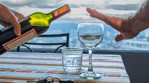 Lo que le ocurre a tu hígado cuando dejas de beber alcohol | Acento