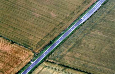 Mapping cropmarks from the air: Dry summer yields a rich harvest of ...