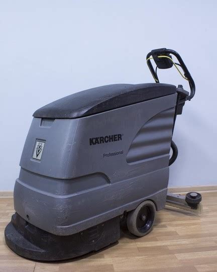 Аренда поломоечной машины Karcher BD530 в Санкт-Петербурге
