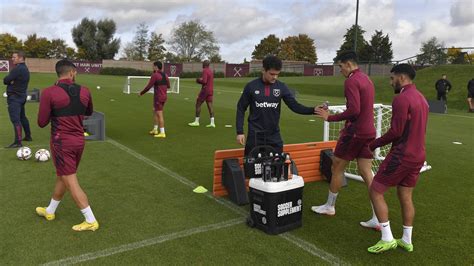 Football Lessons 的图像结果