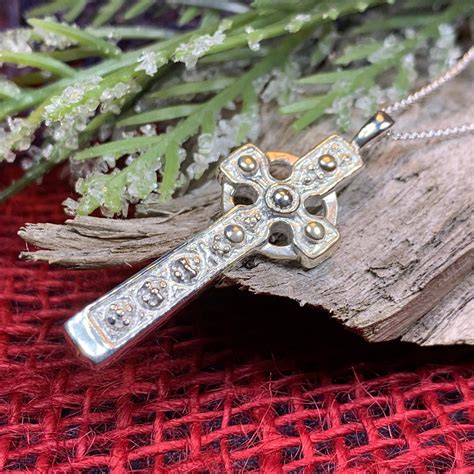 Saint Martin's Scottish Celtic Cross Necklace – Celtic Crystal Design ...