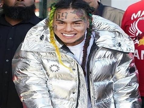 Rapper Tekashi 6ix9ine granted early prison release amid COVID-19 crisis
