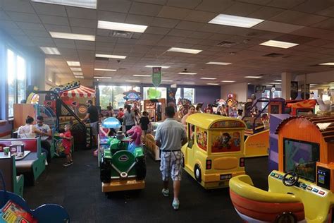 CHUCK E. CHEESE, Orlando - 7419 International Dr., International Drive ...