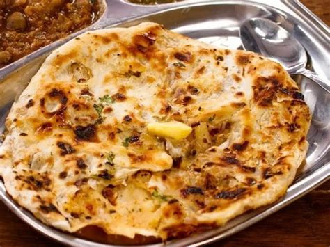 The History Of Amritsari Kulcha, The Crispy Dish That's Punjab's Best ...