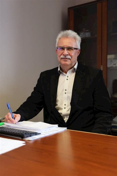 Kierownictwo Urzędu - Urząd Miasta i Gminy - Gmina - Miasto i Gmina ...