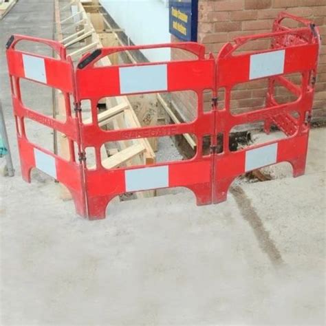 Traffic Barricades - Traffic Metal Barricade Manufacturer from Mumbai