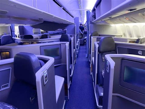 American Airlines 777-200ER Flagship Business Class Review [GIG to MIA]