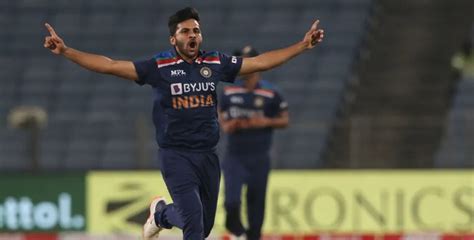 Shardul Thakur Replaces Axar Patel In Indian Squad For T20 World Cup ...