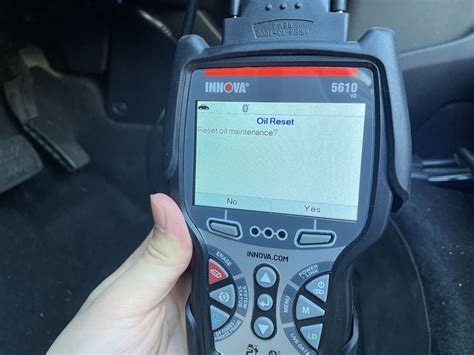 How To Reset the Maintenance Light on Your 2016 Honda HR-V - Innova