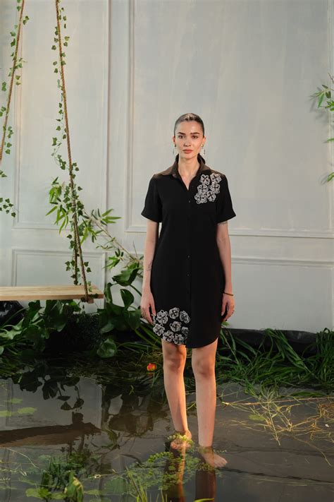 caia diamond flower motif shirt dress - black – Puneetkapoorlabel