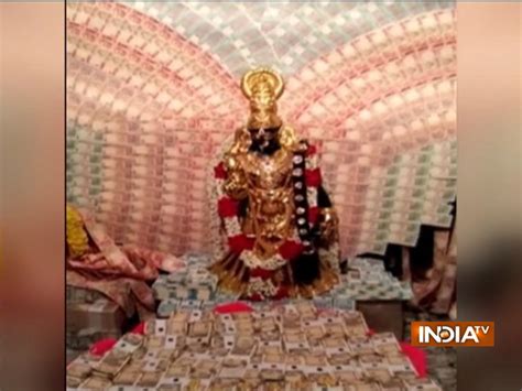Visakhapatnam vasavi kanyaka parameshwari temple decorated with cash ...