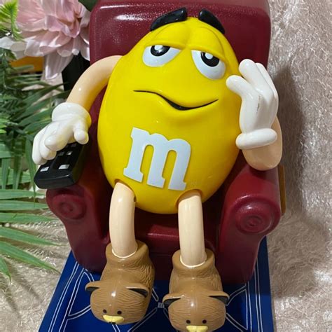 Vintage (1999) M&Ms candy dispenser featuring Mr. Yellow in his Lazy ...