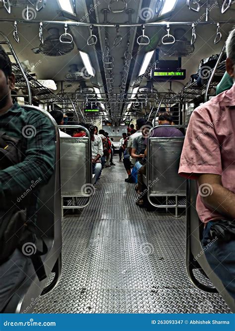 Local Train Inssssdie 的图像结果