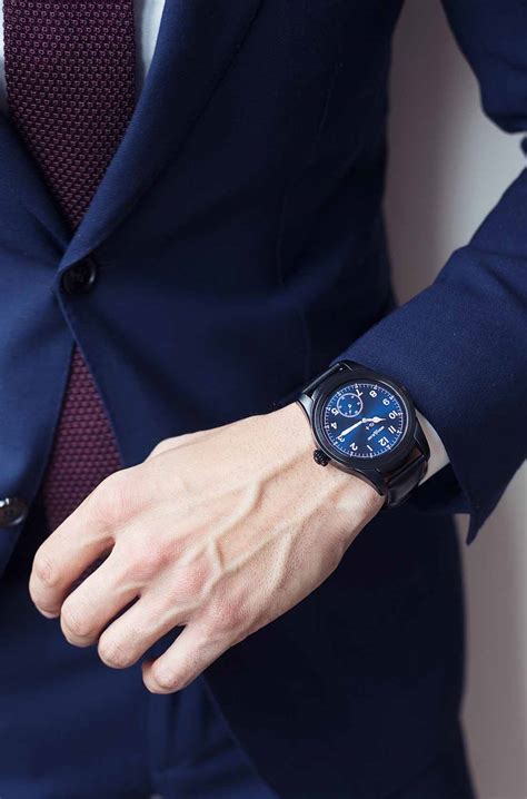 Business Man Suit Mont Blanc 的图像结果