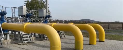 Ukraine's halt of Russian gas transit raises supply, price concerns ...