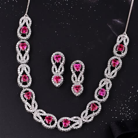 Love Knots Chunky Hearts Studded Necklace Set – VOYLLA