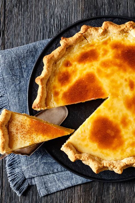 Old Fashioned Sugar Cream Pie Recipe - Insanely Good