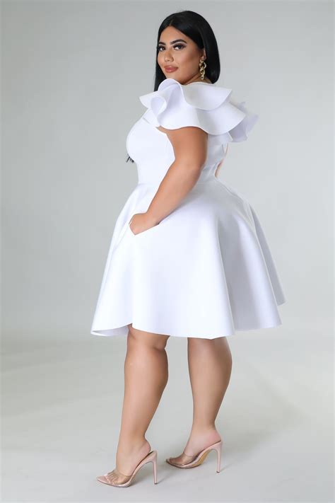 Pin by mariana gonzalez on Vestidos | Plus dresses, Midi dress with ...