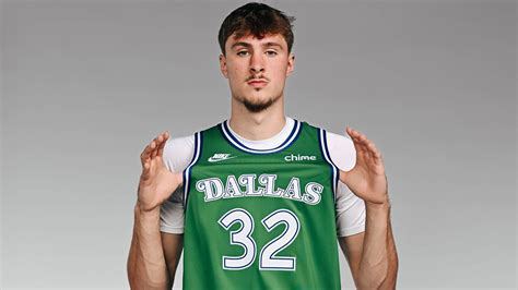 Confirming an earlier leak , the Dallas Mavericks officially unveiled ...