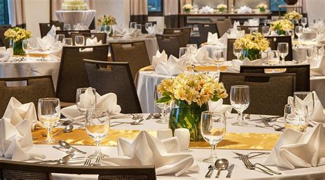 SEDA NUVALI (Santa Rosa) - Hotel Reviews, Photos, Rate Comparison ...