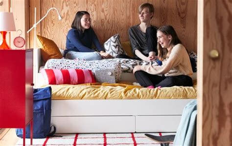 Clean desks, clearer minds - IKEA