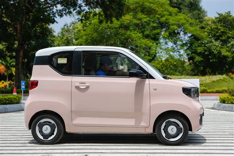 Image result for Mobil Wuling Mini