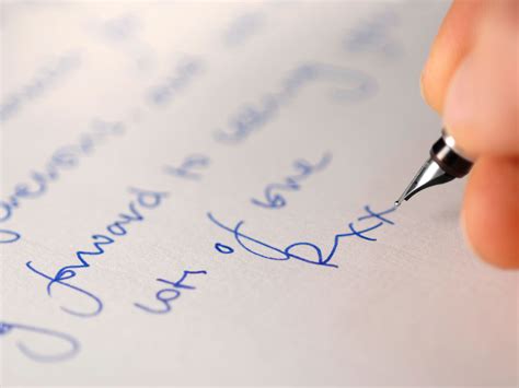 Decoding the secrets of handwriting: What your penmanship says about ...