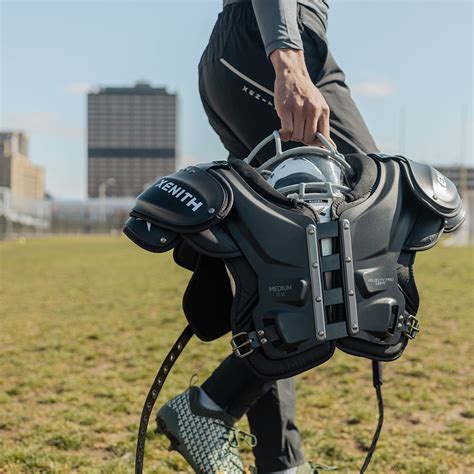 Exploring the Advantages of Injection Molded Shoulder Pads