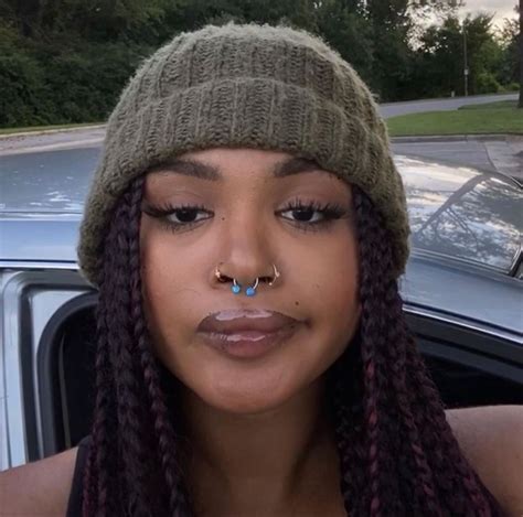 Double Nose Piercing, Septum Piercings, Eyebrow Piercing, Black Girl Braided Hairstyles, Cute ...