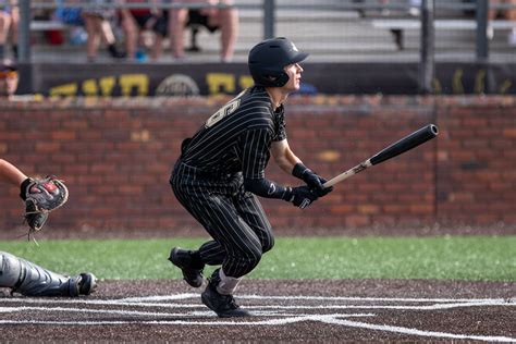 Elks Answer Against Port Angeles to Earn First Series Win — Bend Elks ...