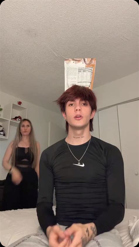 Carlos Alberto Fuentes / Cristian Flores (@cairlhoos_) • Instagram photos and videos