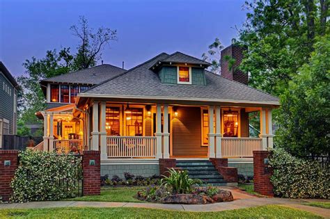 craftsman style house