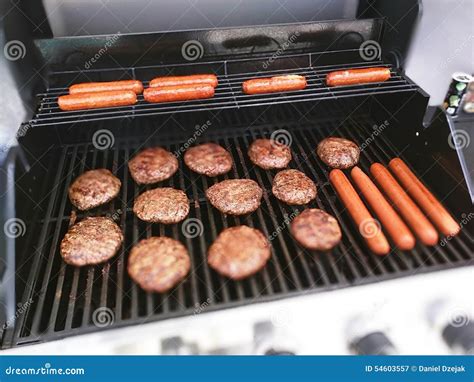 Bbq Hot Dogs And Hamburgers