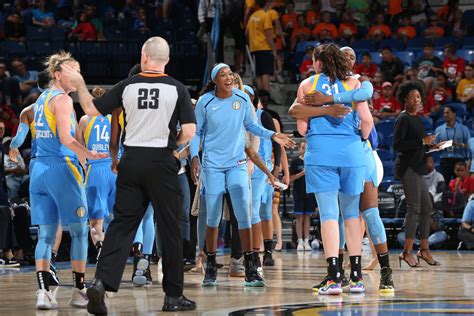 WNBA news: Hear Nick Niendorf on the Chicago Sky at the quarter pole