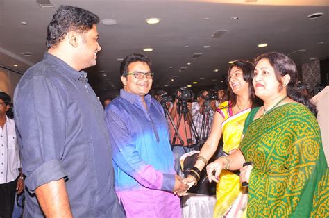 Yevadu Movie Press Meet Photos