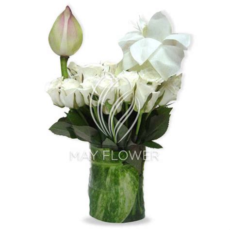 Roses in a Vase – May Flower