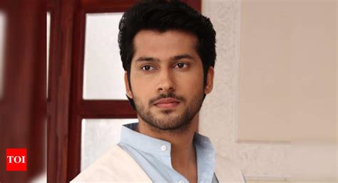 Namish continues shooting on the sets of Main Maayke Chali Jaungi Tum ...