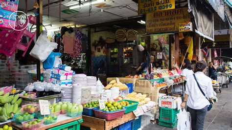 Bang Rak Market | Shopping in Charoenkrung, Bangkok