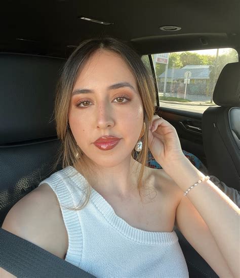 Emily Joan (@itsemilyjoan) • Instagram photos and videos