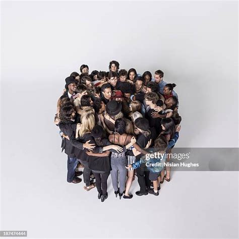 Group of People Standing in Perfect Composition 的图像结果