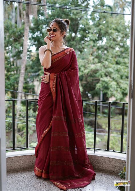 Maroon Cotton saree with Woven Gold Temple Border – Amrapali Boutique