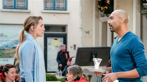 Love Blossoms (2017) - Backdrops — The Movie Database (TMDB)