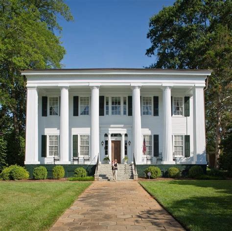 Greek Revival Houses - Small Modern Apartment