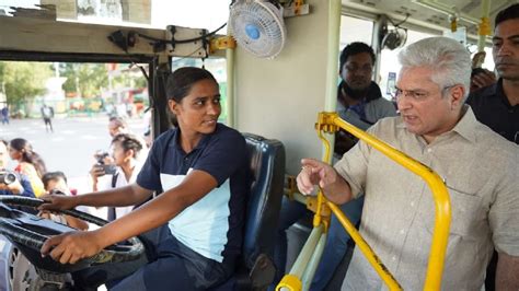 Delhi govt aims to have 200 women bus drivers for DTC buses, Transport ...